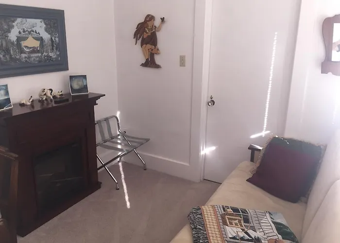 Queen Suite