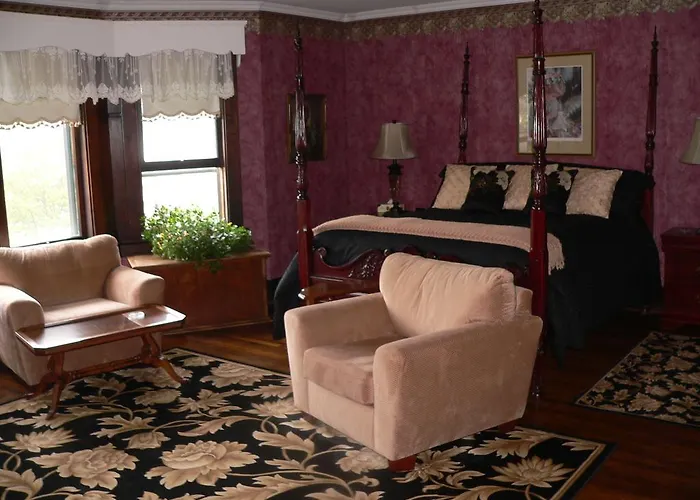 Deluxe King Suite