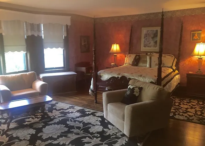 Deluxe King Suite